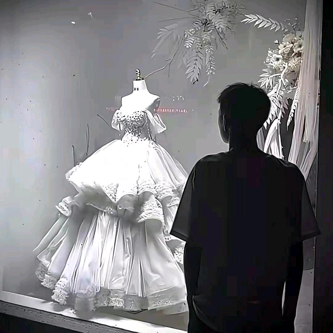 晓    宇