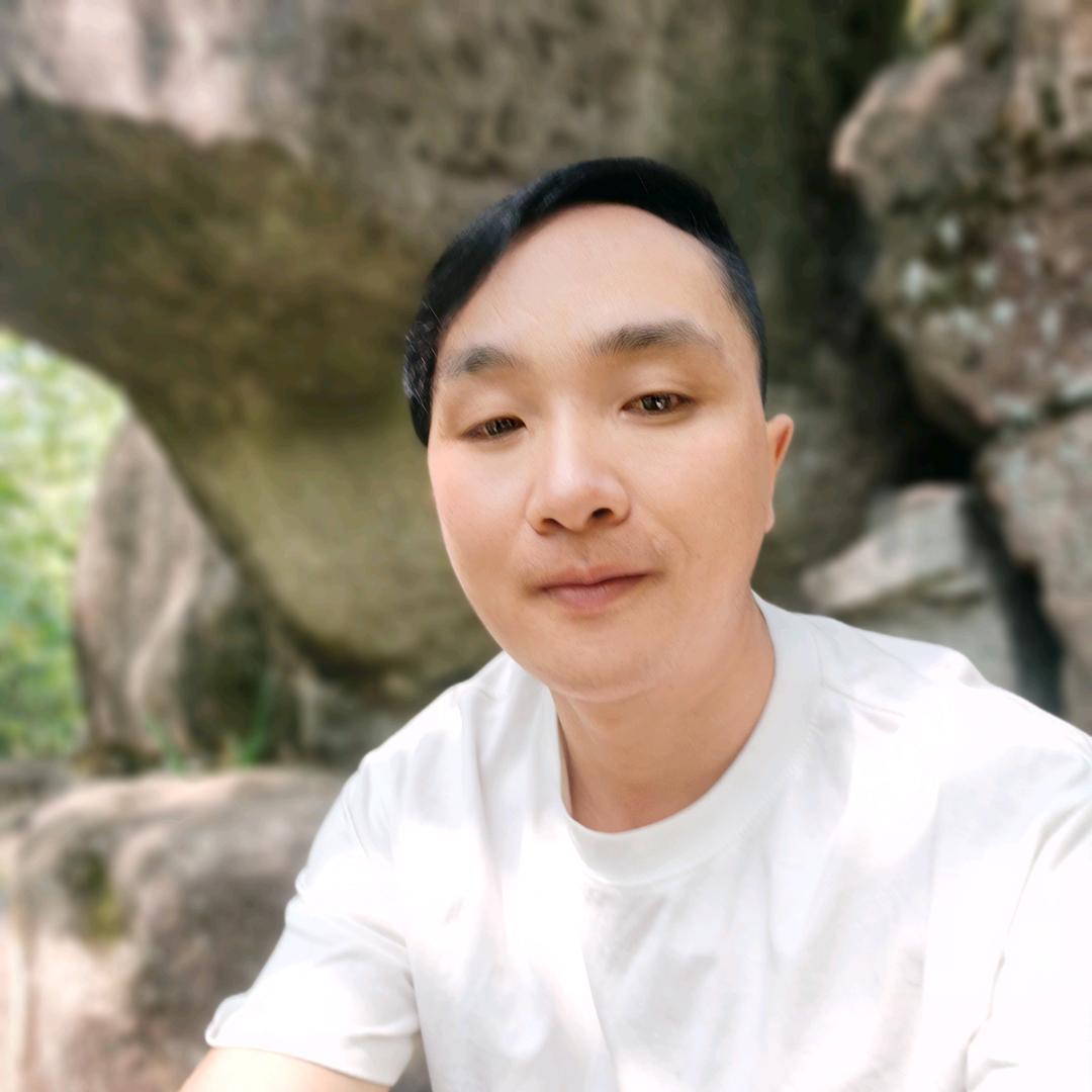 阿龙哥