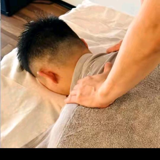 AAA 驻马店男按摩师