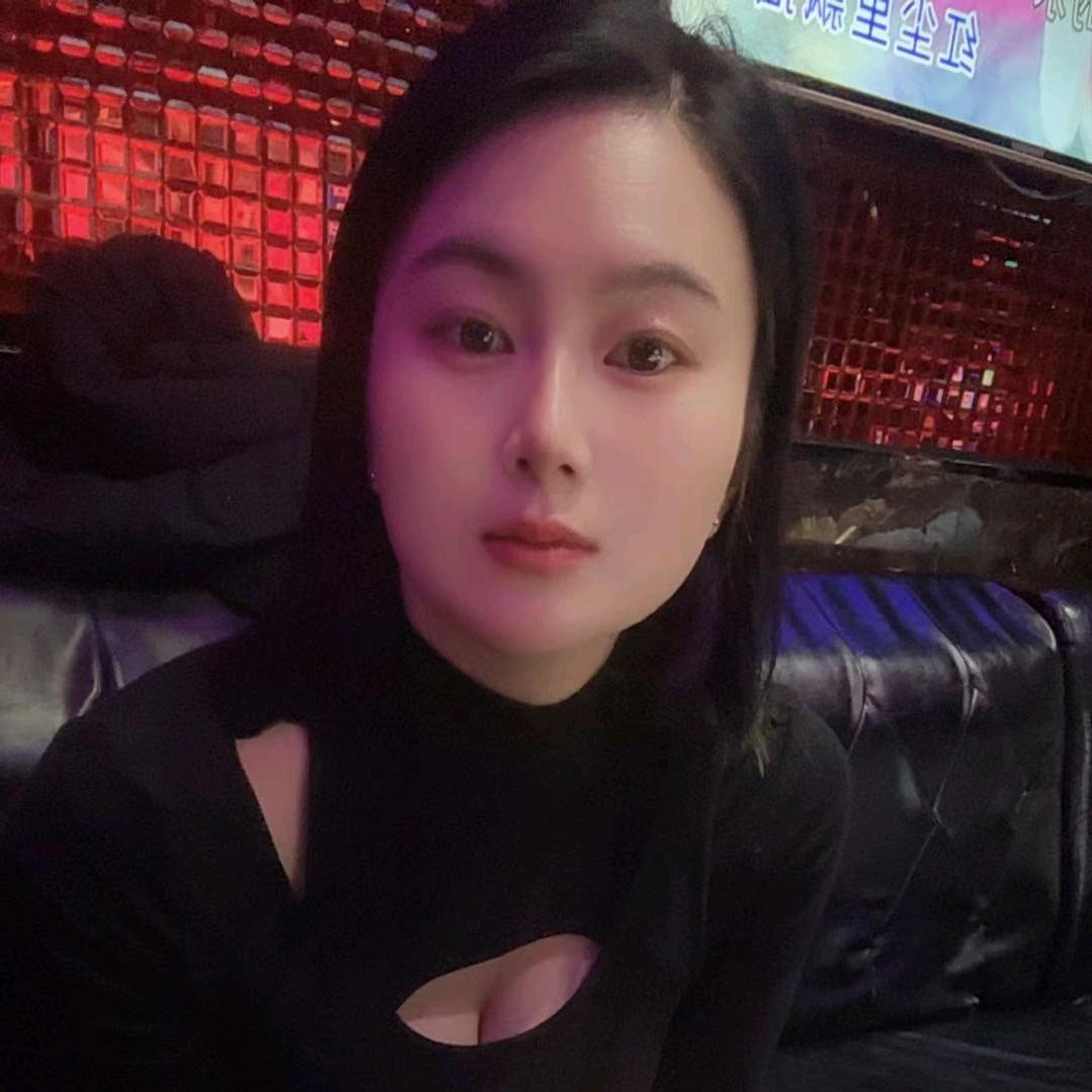 💚 一 ☻ 曼💚