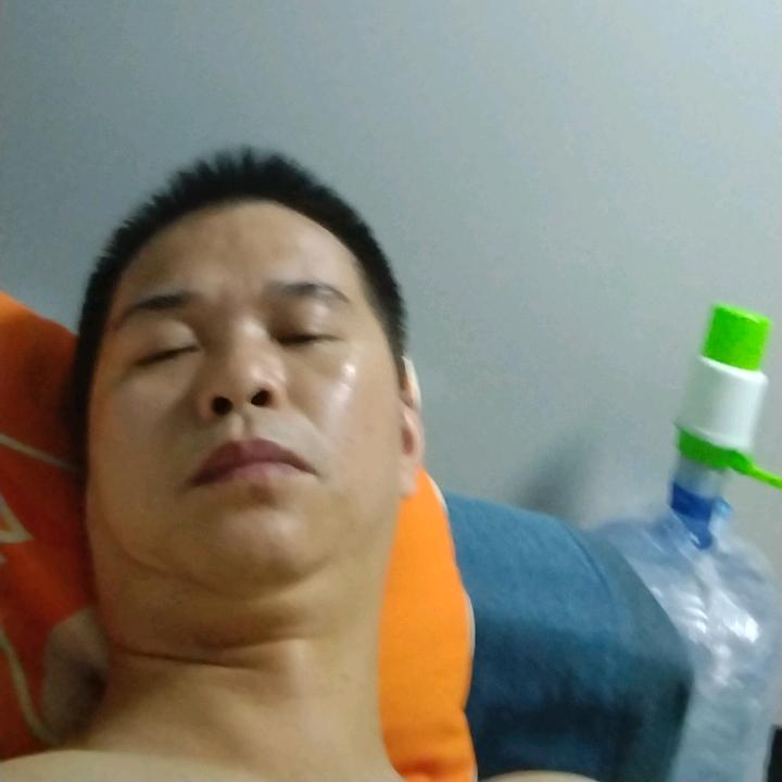 罗杰年1979年6月