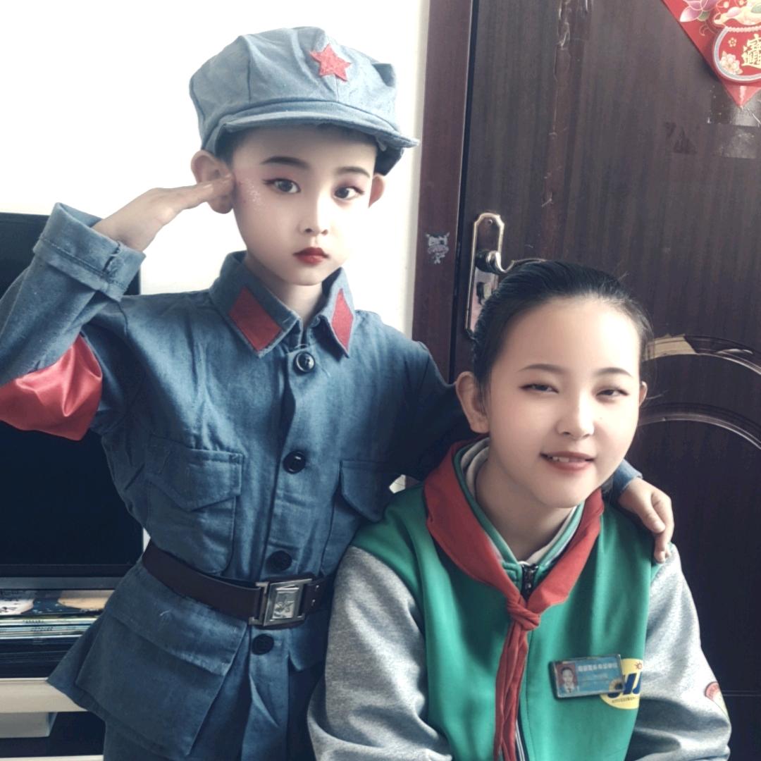 唯→_→♬ ♛✘