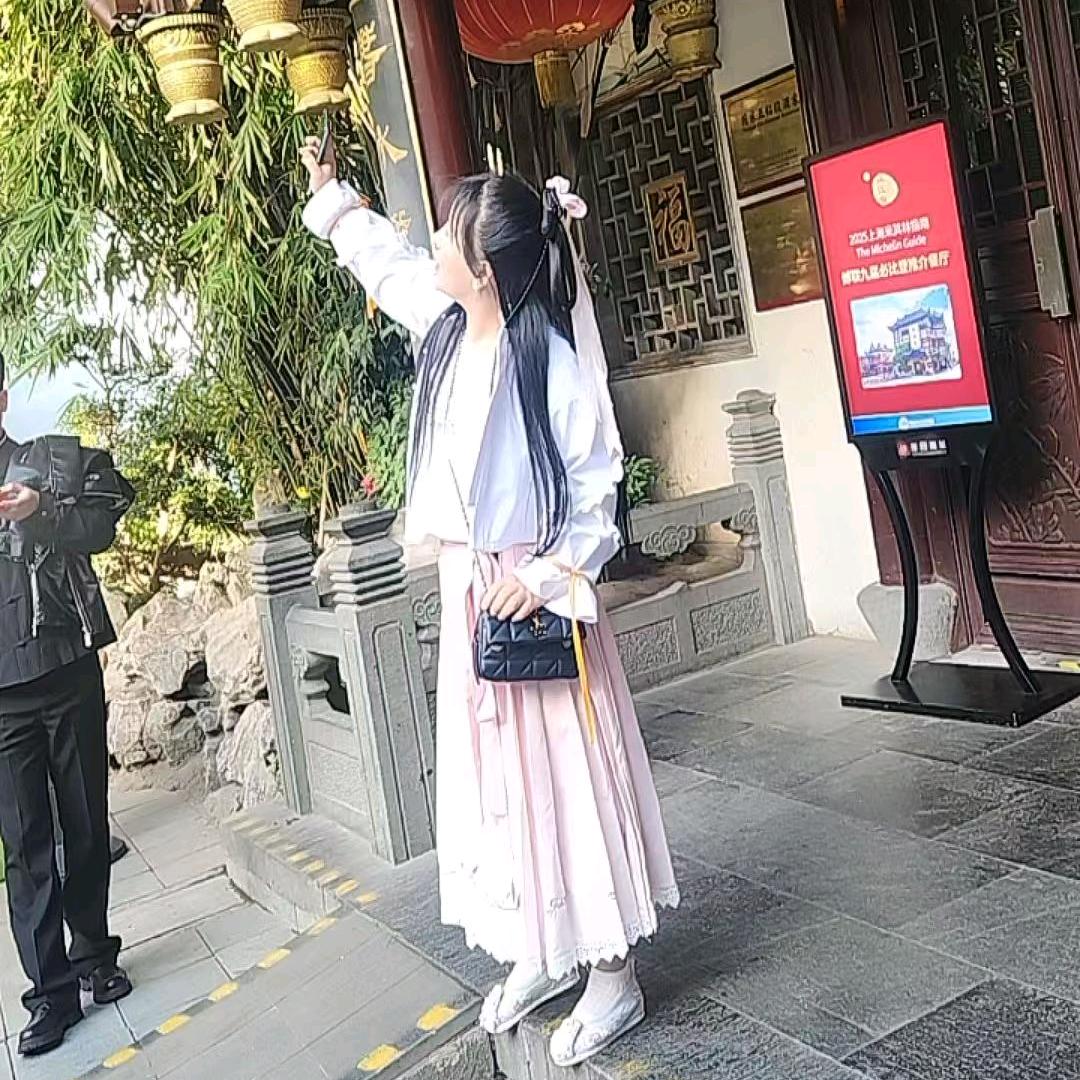 .妞妞🎤11点11分