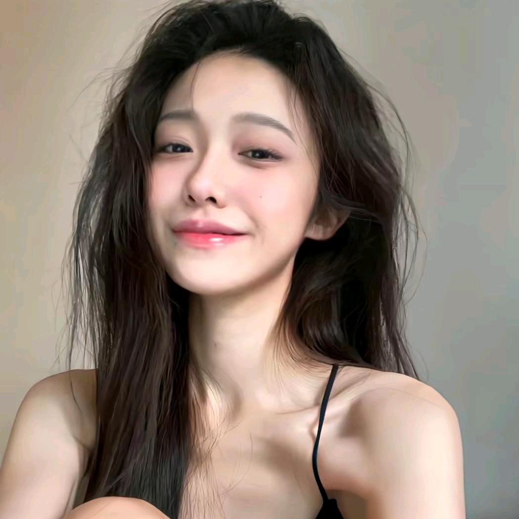李艺微……。