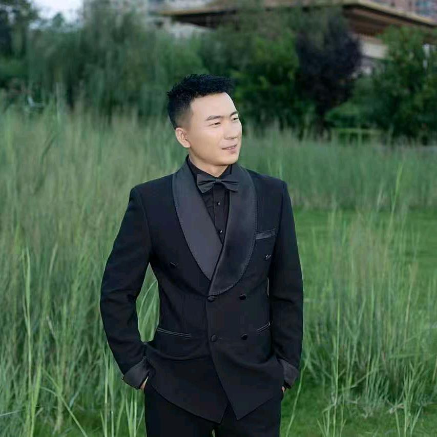 ☞L(•ิ_•ิ)G☜