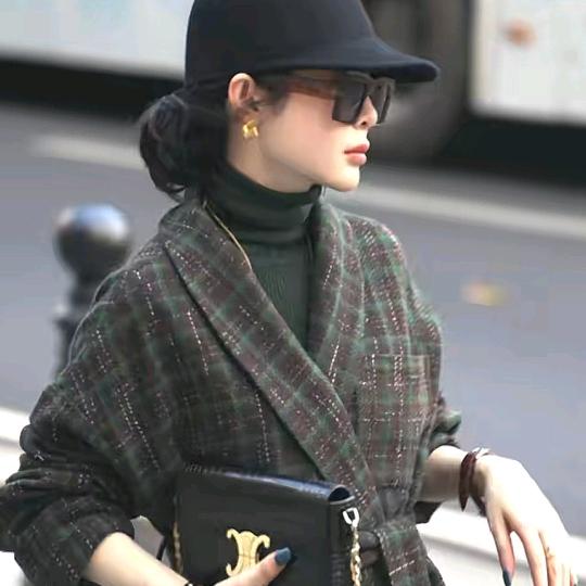 P·exiu 潘依绣（直播爆款）