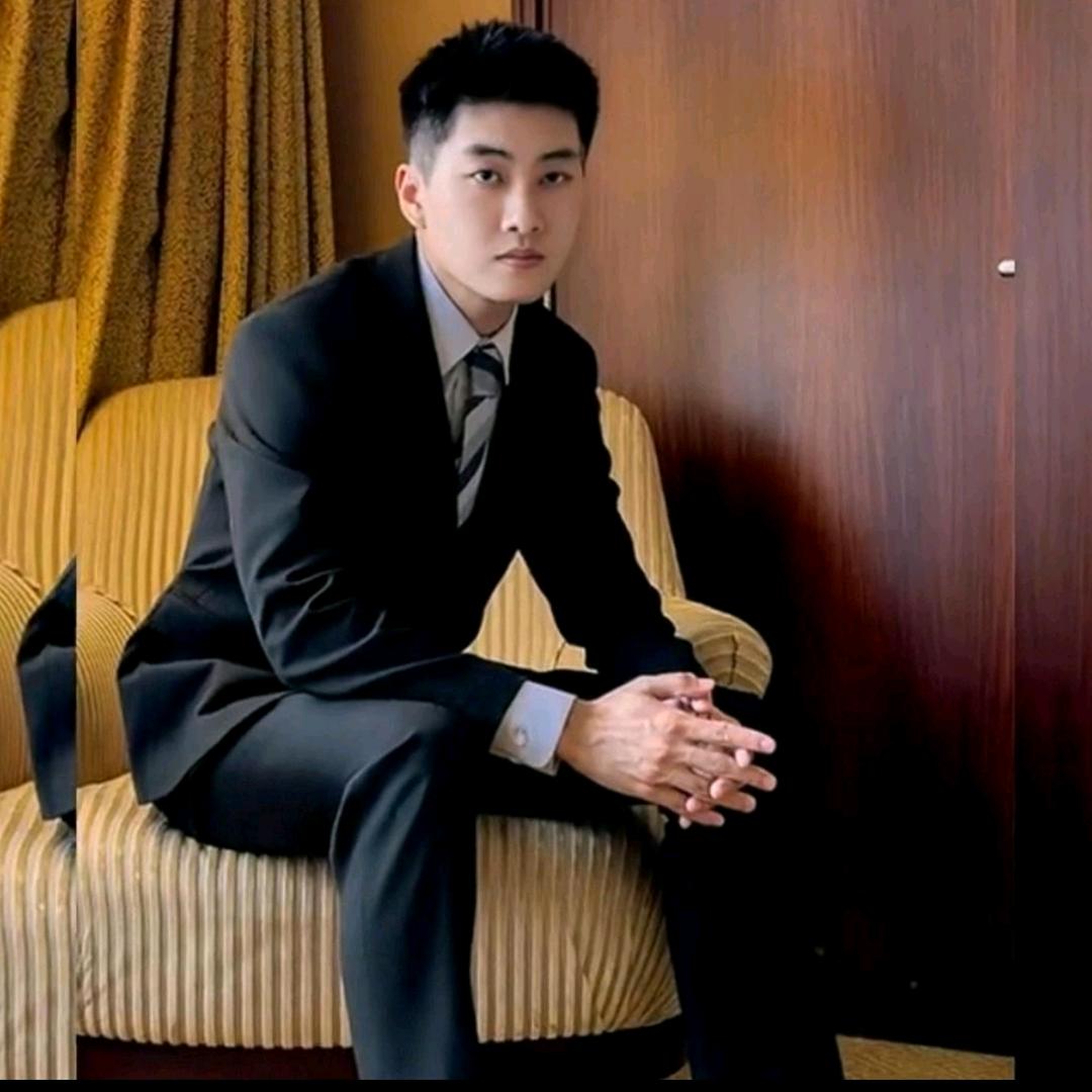 万星之王--水瓶座♒