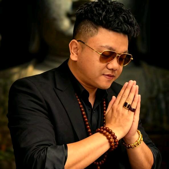 Mr. Huang