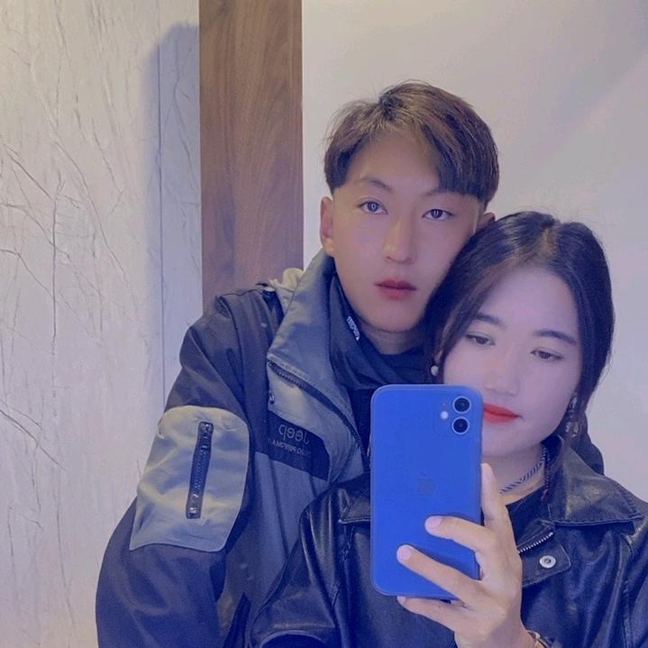 ࿐སྒོམ༒་贡布༈