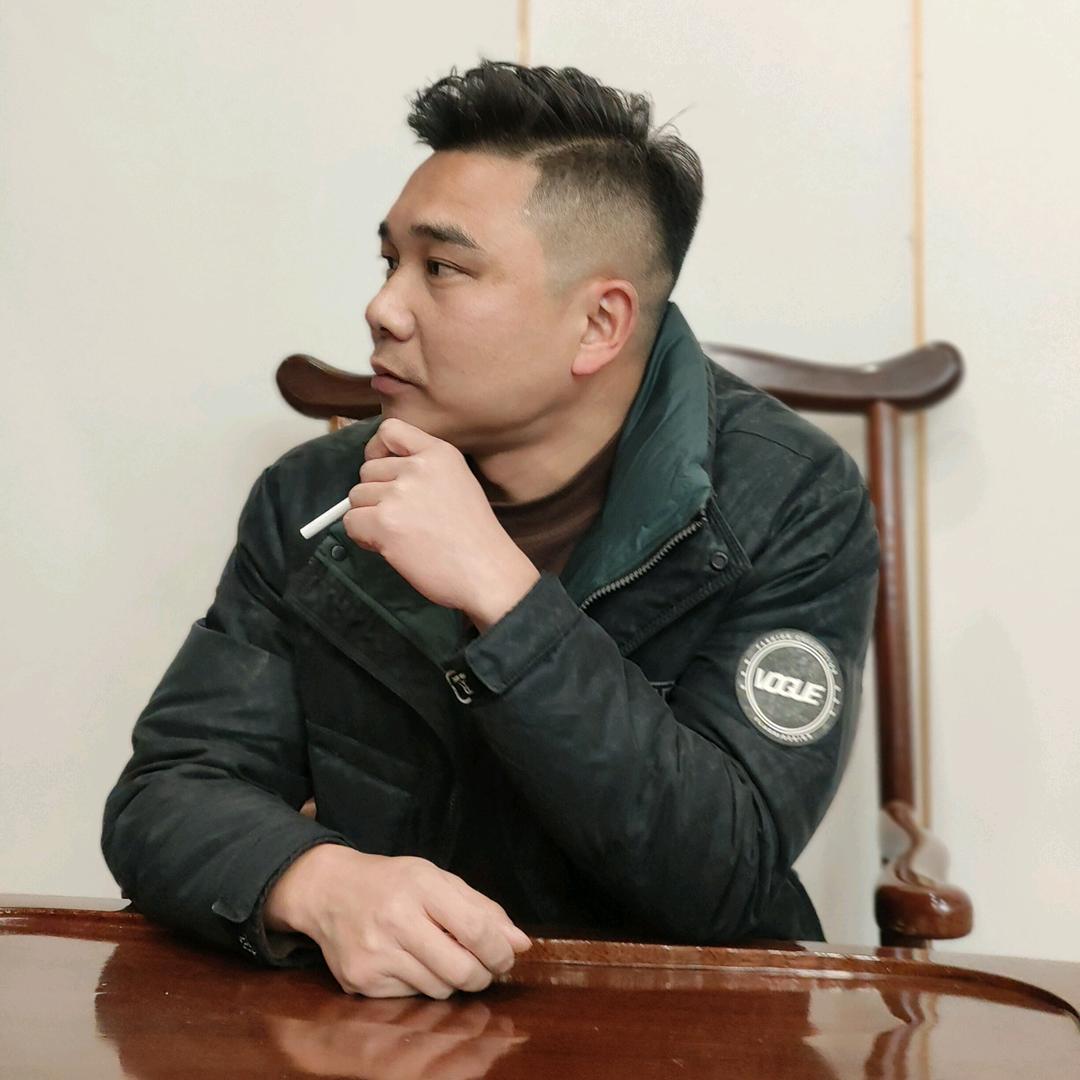 凌魁@时尚衣族