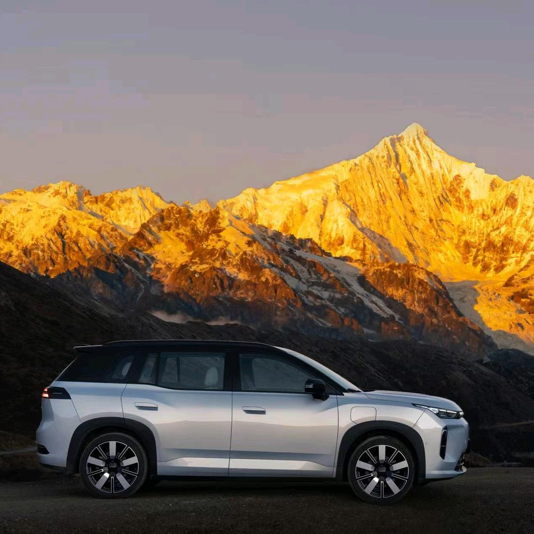 埃安喀什世纪体验中心-小C