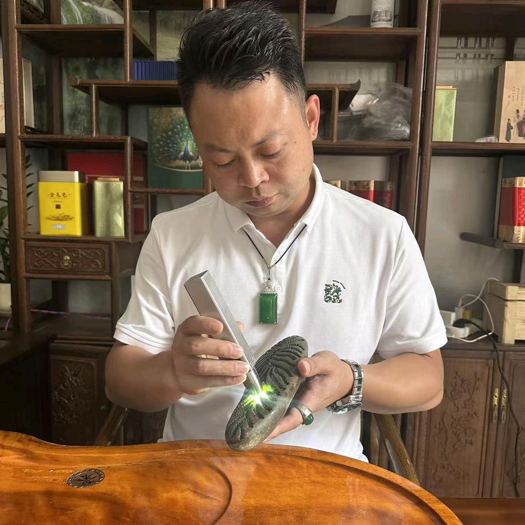 吉祥翡翠