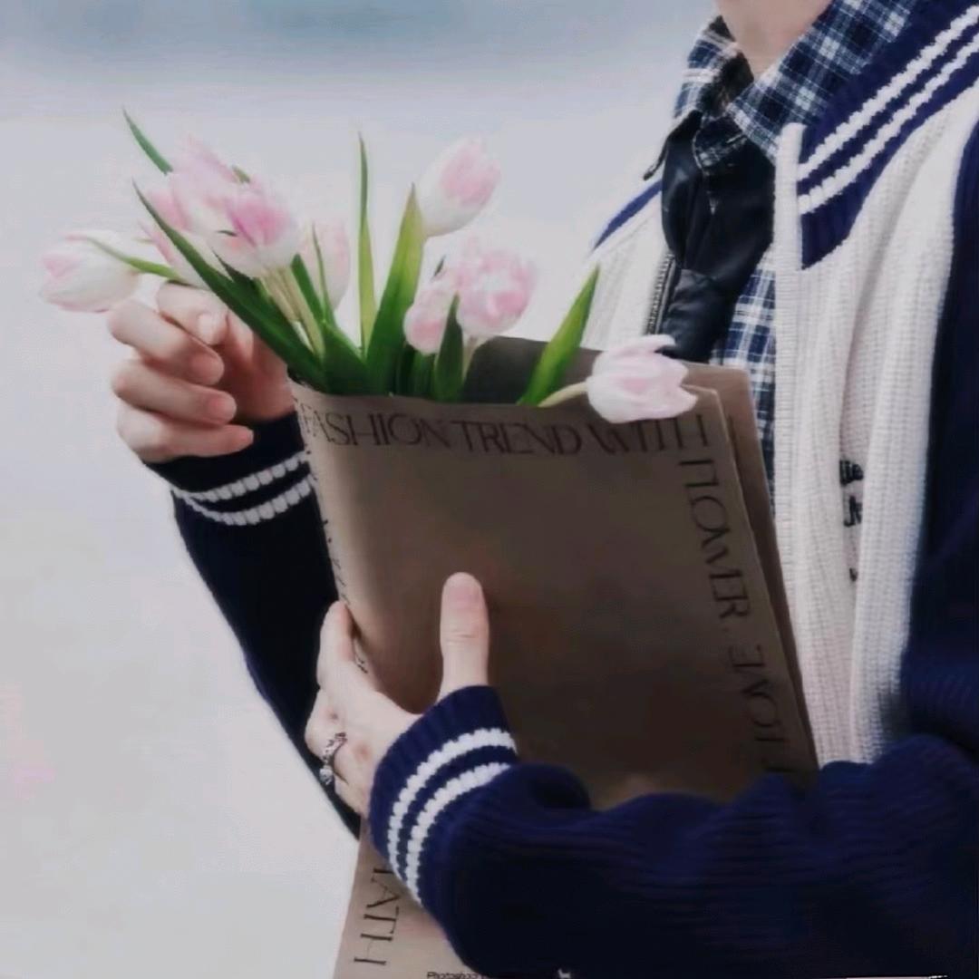 ying ⑩🔅 ᰔᩚ🌾