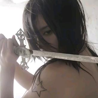 全网最嚣张菠萝黑/.