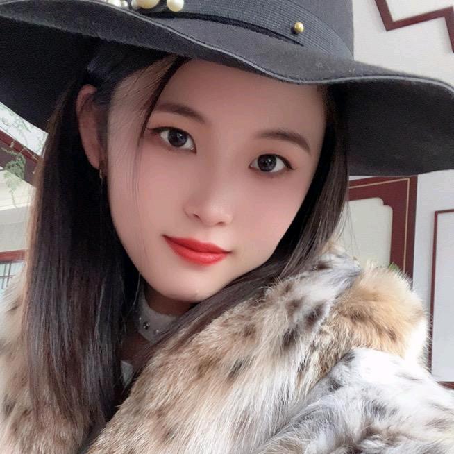 小雪轻奢服饰