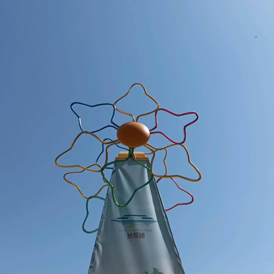 大哥爱吃鸡爪子