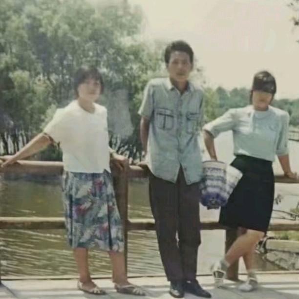 【恋💙￥💖心}