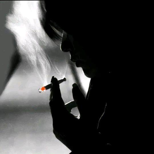 ℋ: ⍨༽别碰我心ʚ❤️ɞ