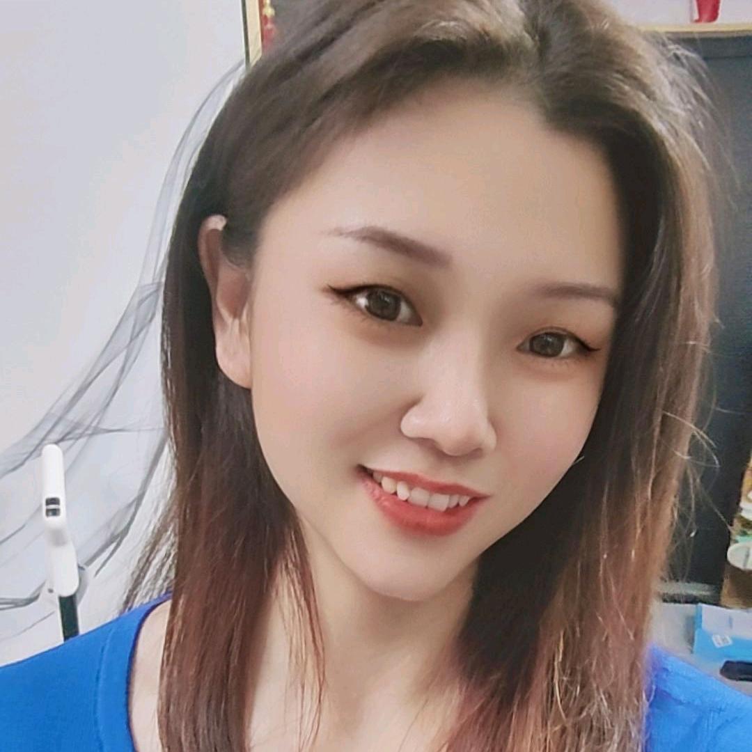 张小洁摆摊💞