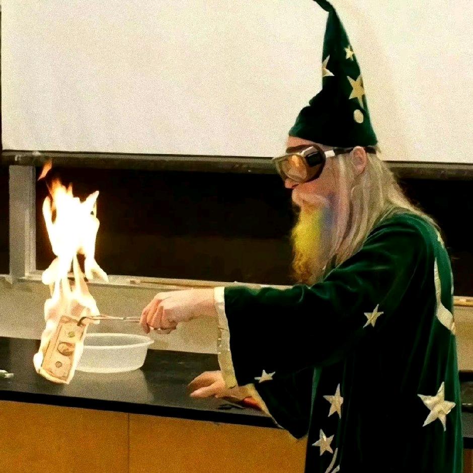 会魔法的许麻瓜.