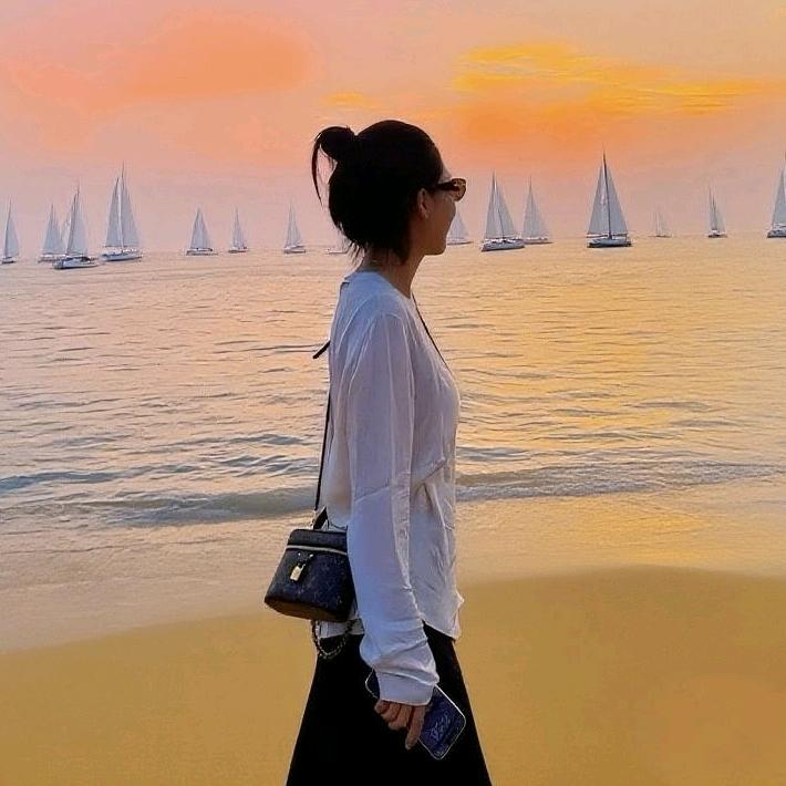 劉嘉欣🧸ྀིɞ