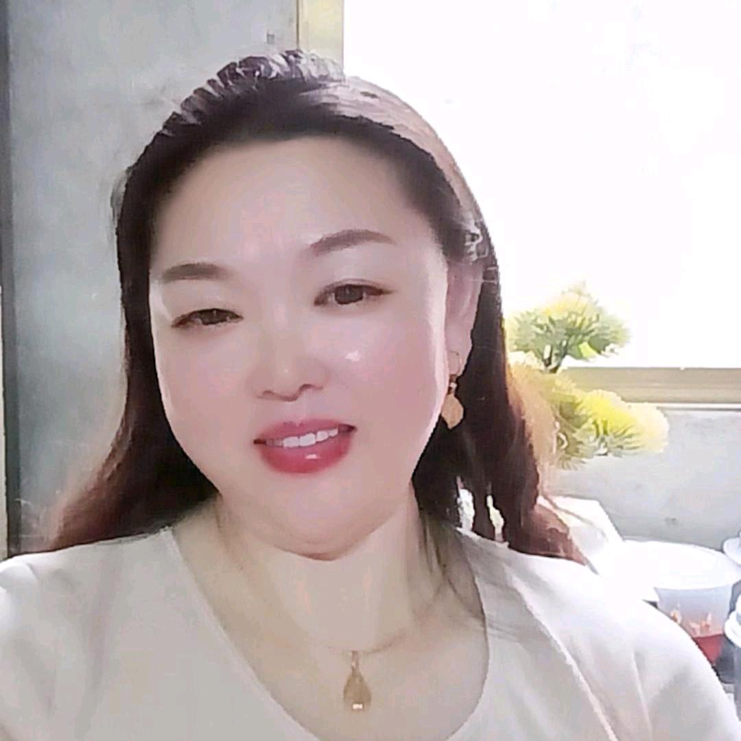 小樱花🌸《每天晚上9点20开播》多关注