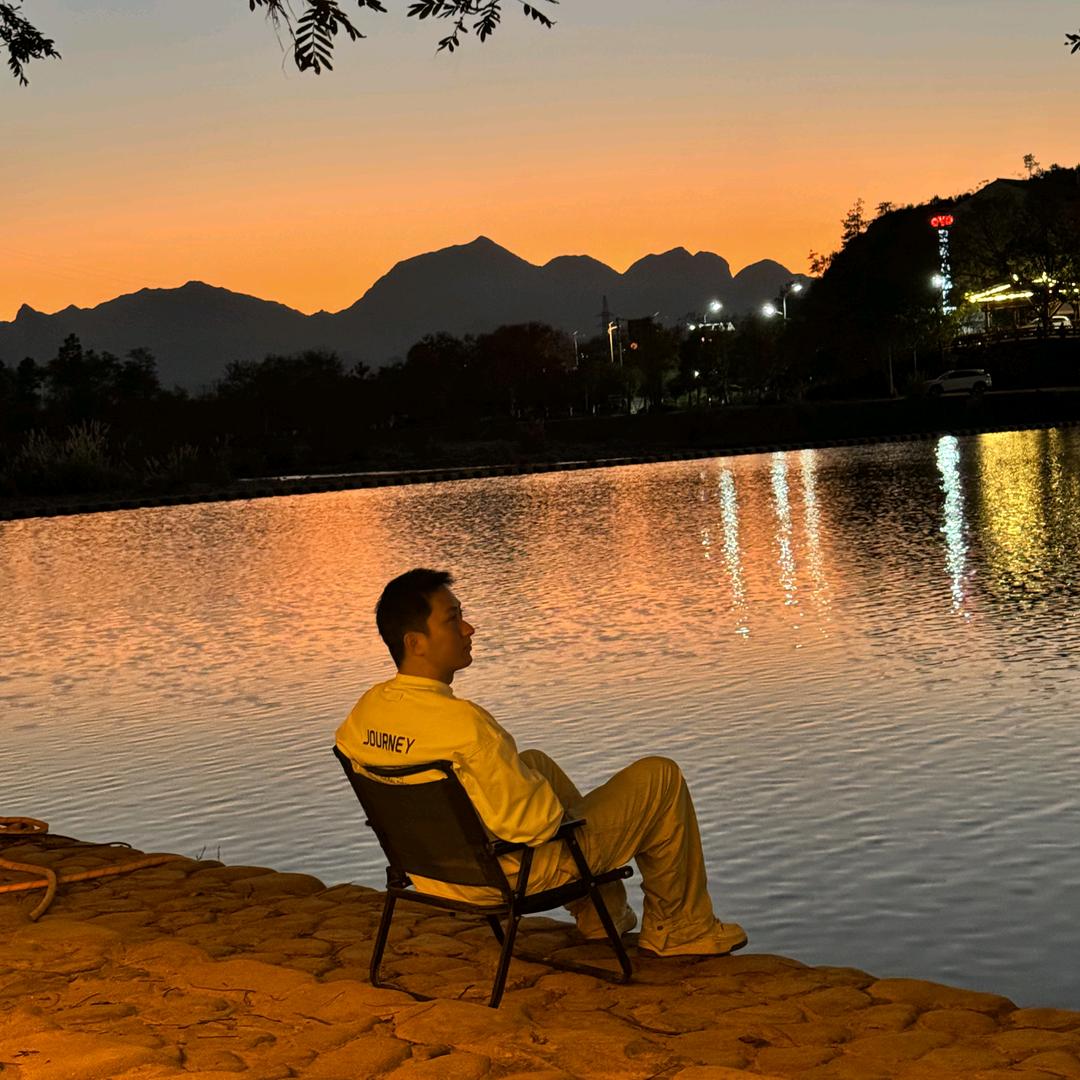 乐观开朗天天向上的谷