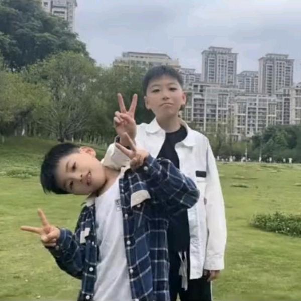 毕节新帝豪门窗