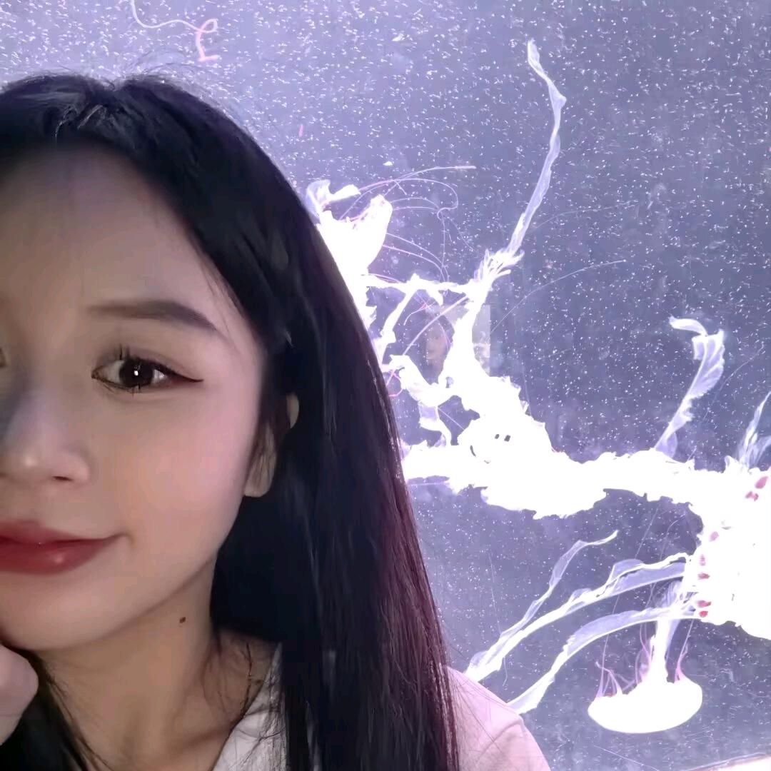 看见帅哥就脸红，