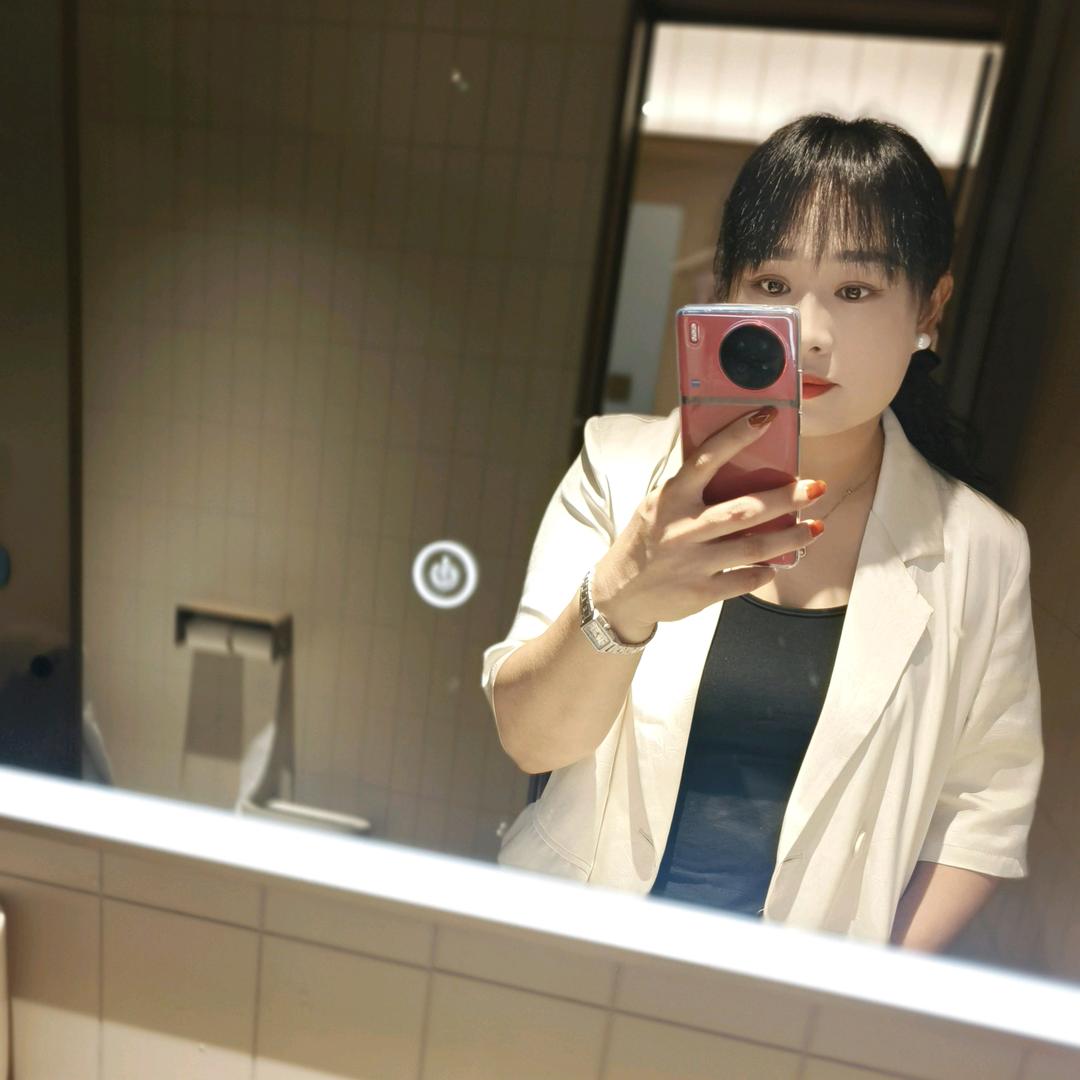 Tiiⁿღᩚg  Tᴗinᴗgঞᩚ