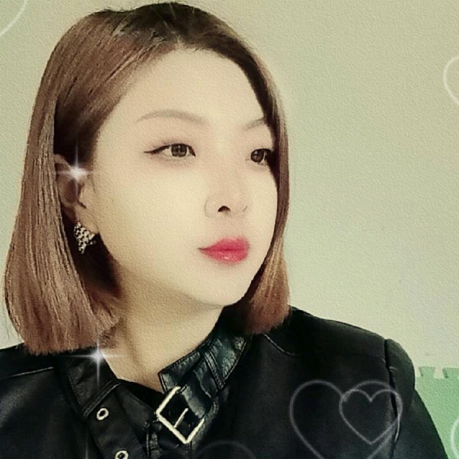 超乖的小财迷👧🏻✨：）