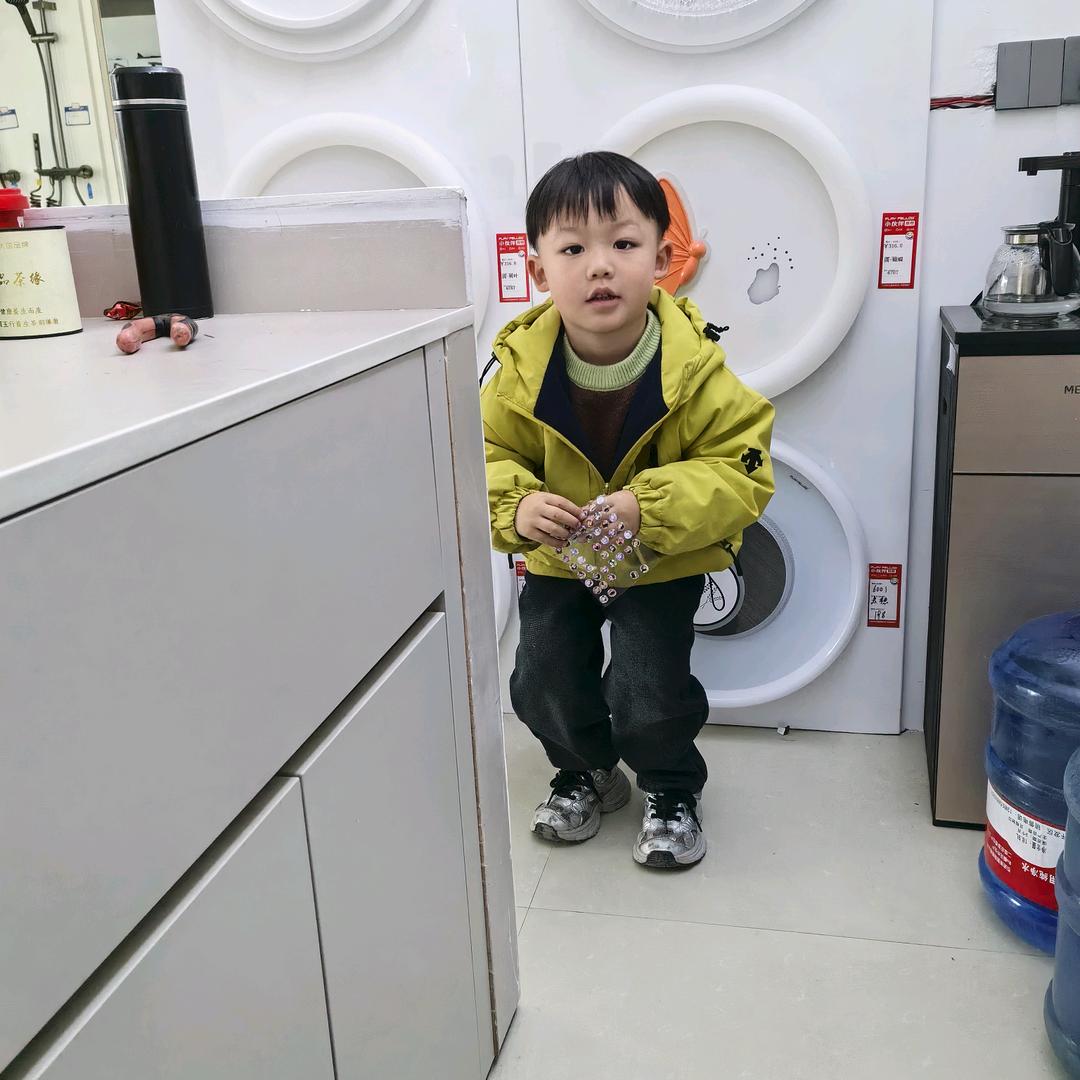 辉腾装饰