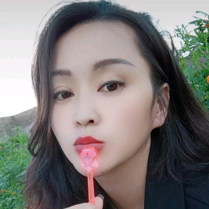 熊小姐不熊