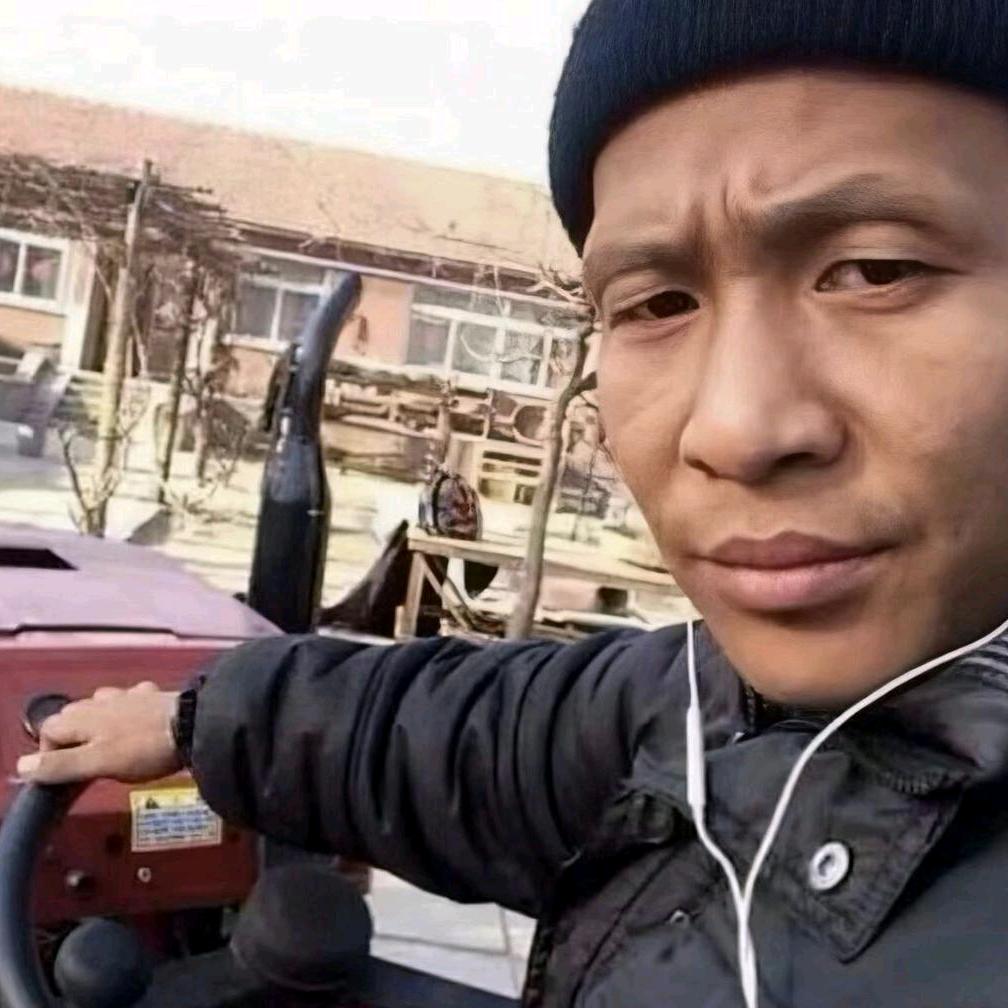阜南的防/.