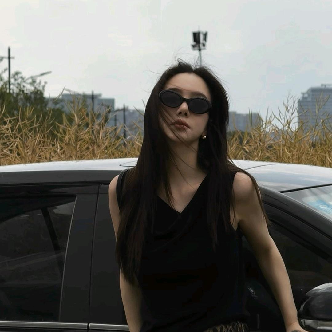 LiLi-李慧儿生活穿搭工作室