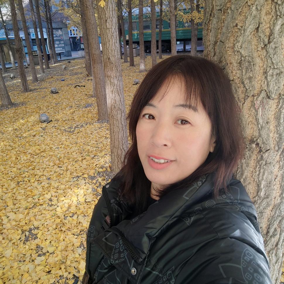 穿梭街头的牛马人