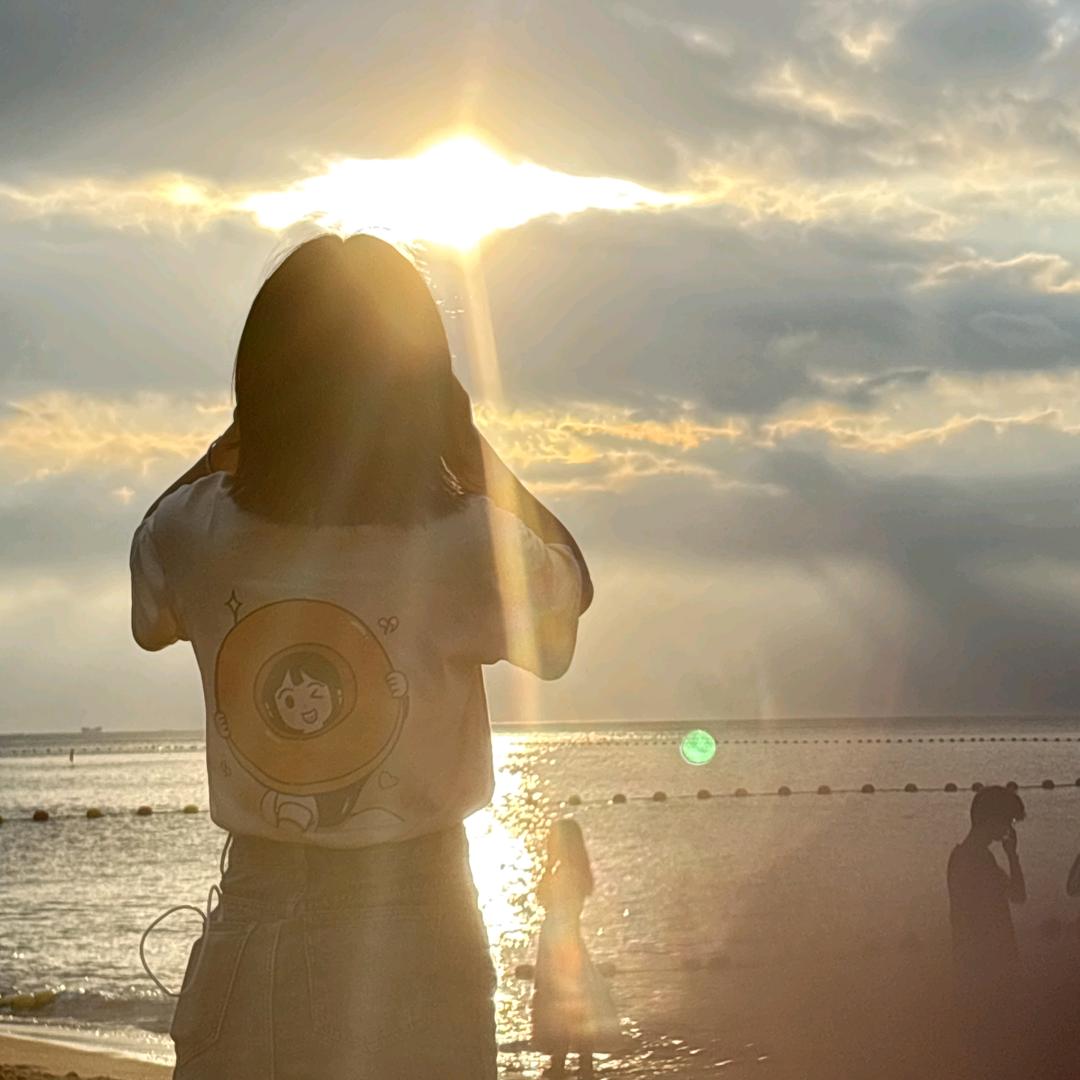 爱旅游的小荣荣