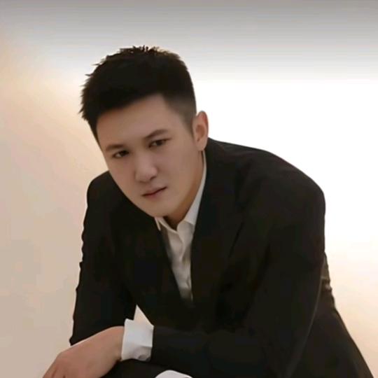 黄健清