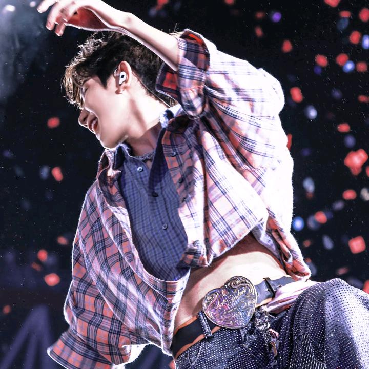 流萤小姐（去了杭州南昌和王源一起狂欢版