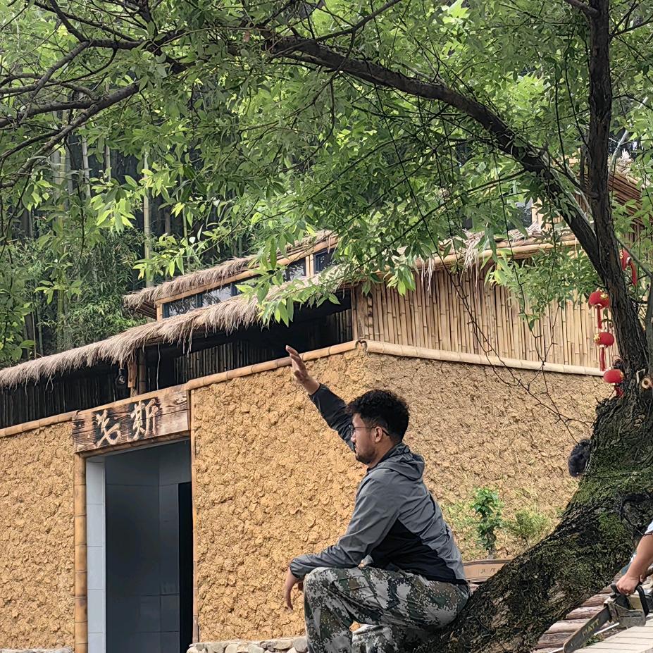 梅里露营地