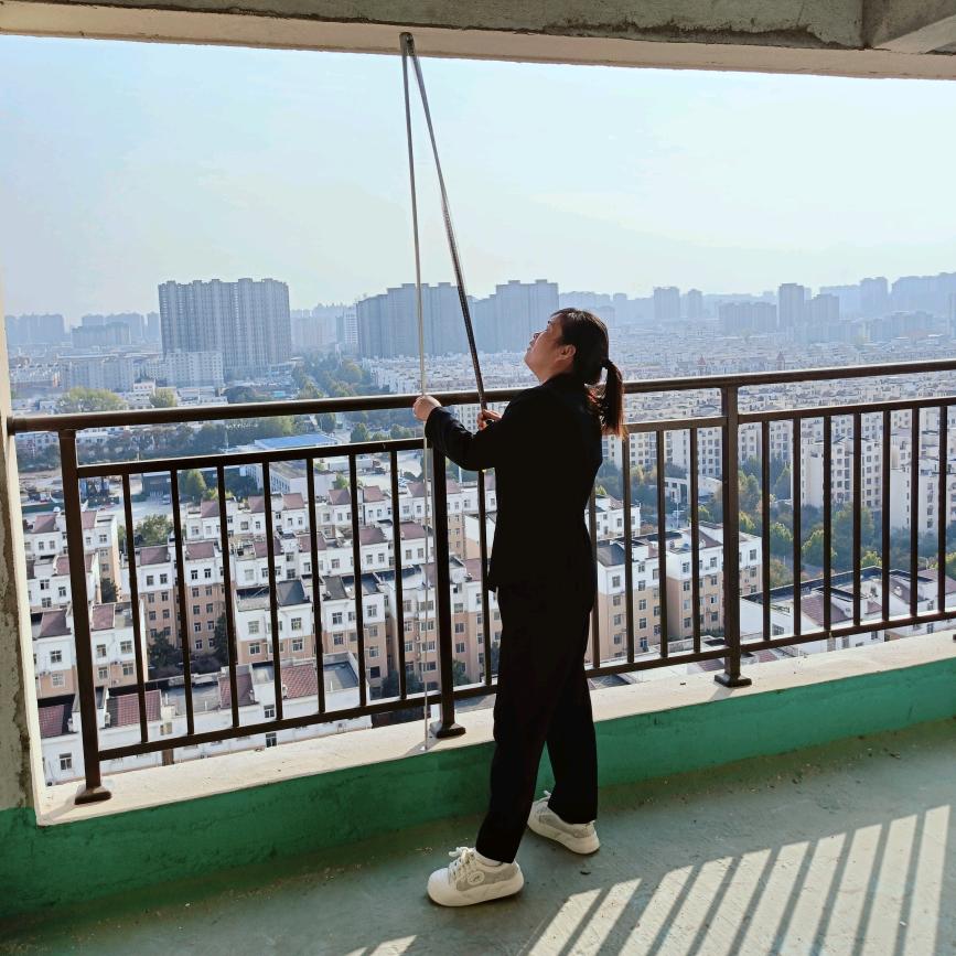 漯河居然之家百利玛门窗和金帝格移门淋浴房