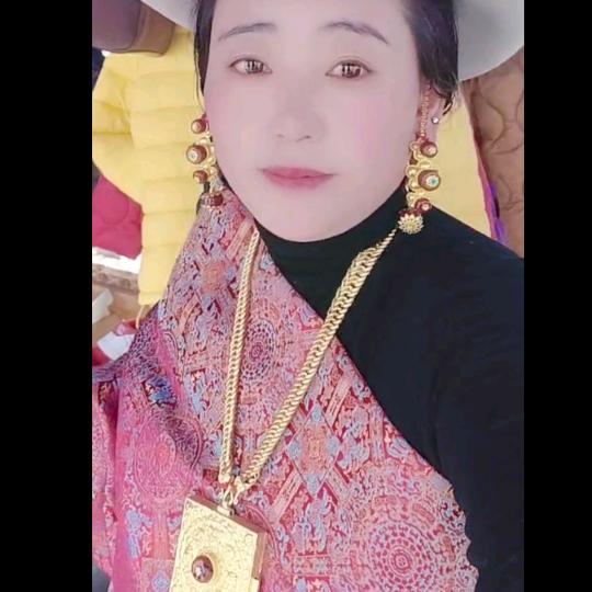 格桑曲珍