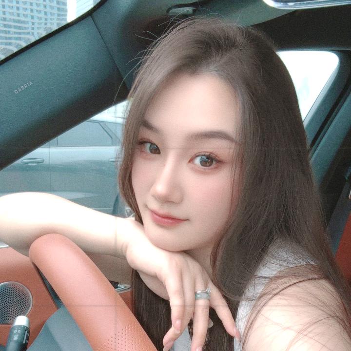 莹莹和石一