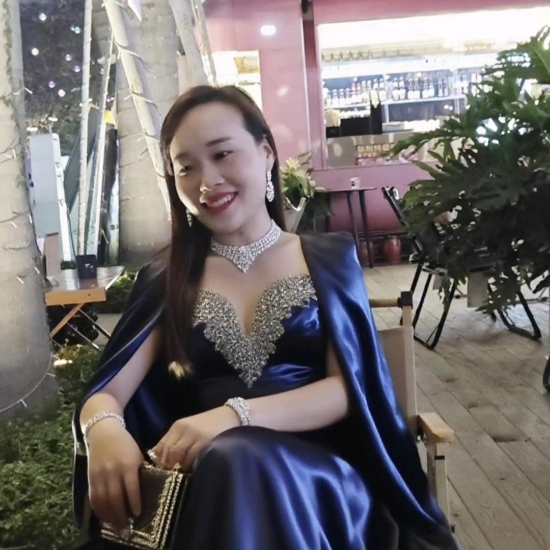 〖我爱人民👉🏻毕〗