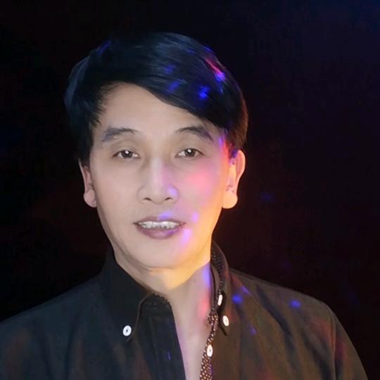 阿  华