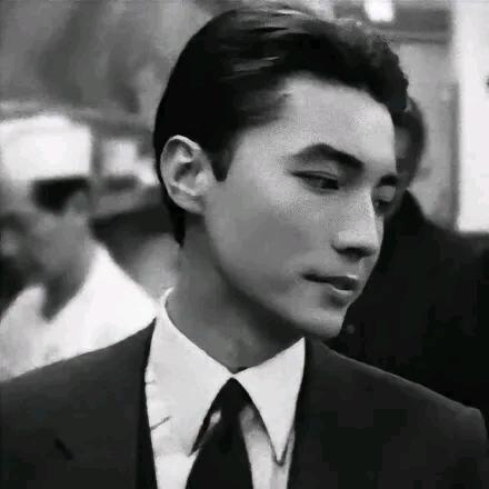 👑龙飞