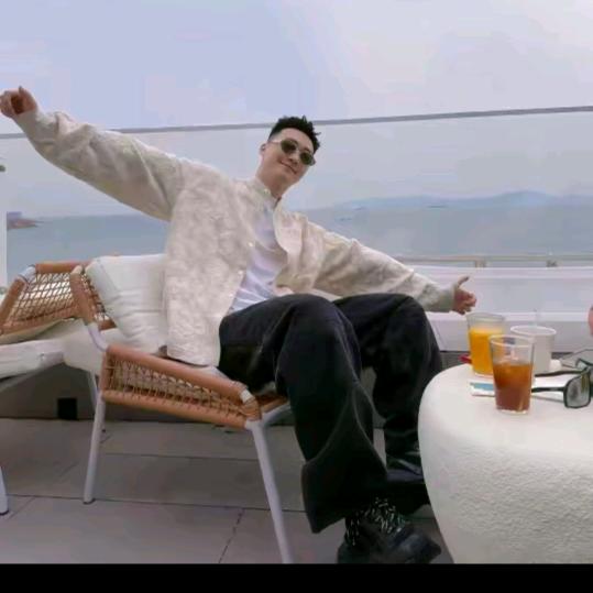 陈發財（爆款穿搭）