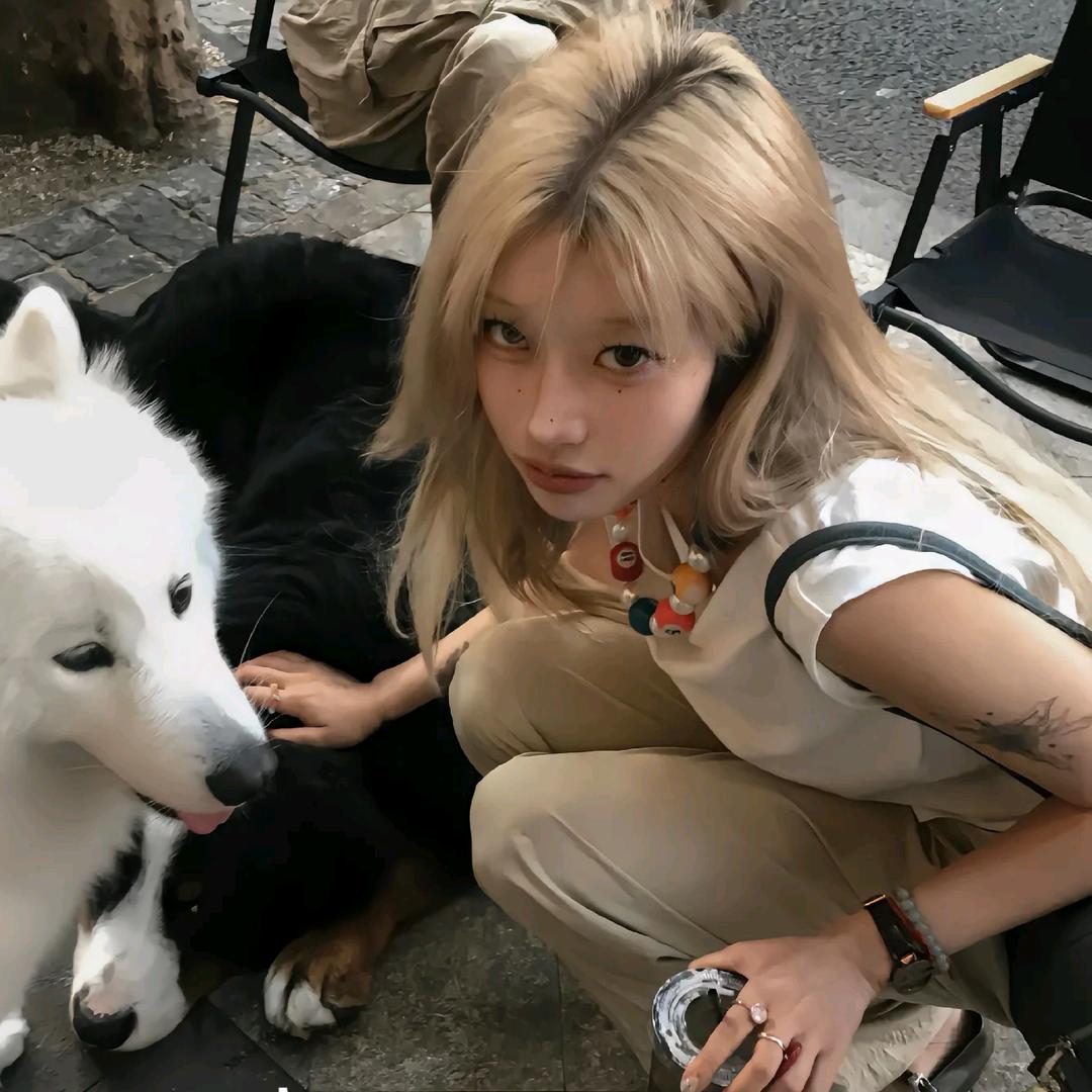 玟小柳