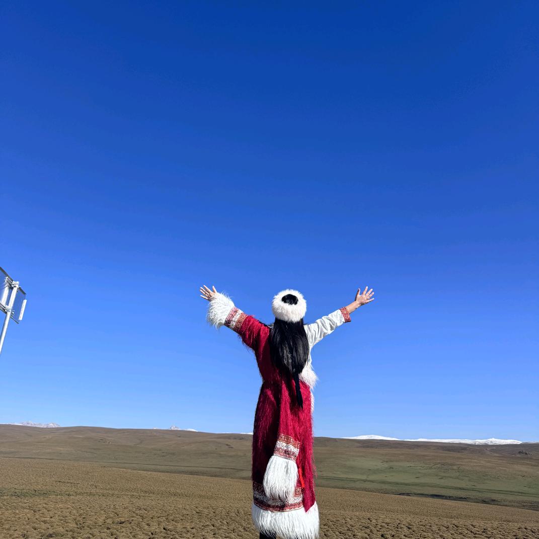 塔水新浪通讯严丹丹