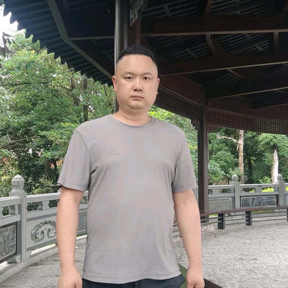 小胡子阿政
